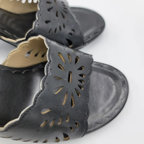 Madden Girl Black Corona Laser Cut Slides Size 7 Heels - Picture 5 of 11